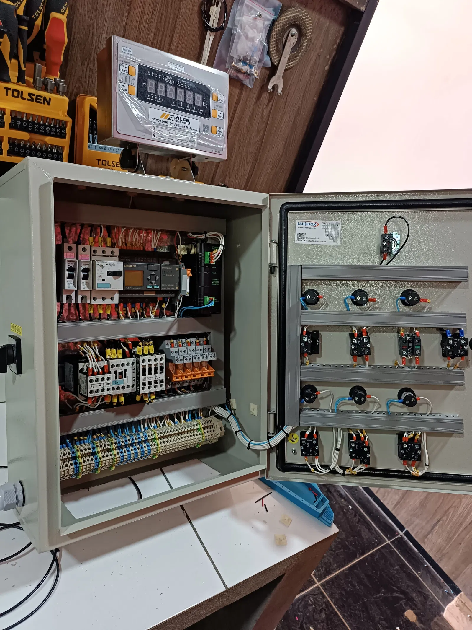 Tablero automatizado de dosificación